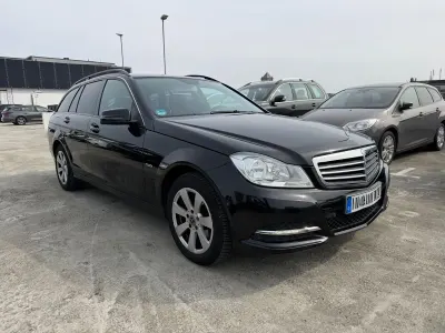Gebraucht Mercedes C180 120 PS (88 kW) 2012 Schwarz Kombi