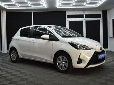 Gebraucht Toyota Yaris Comfort 111 PS (81 kW) 2020 Weiß Limousine