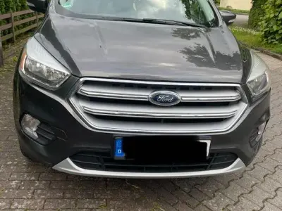 Gebraucht Ford Kuga Trend 110 PS (80 kW) 2017 Grau SUV