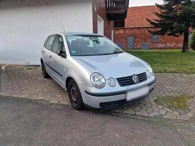 Gebraucht VW Polo 64 PS (47 kW) 2003 Silber Kleinwagen