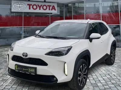 Gebraucht Toyota Yaris Cross Team 116 PS (85 kW) 2023 Weiß SUV