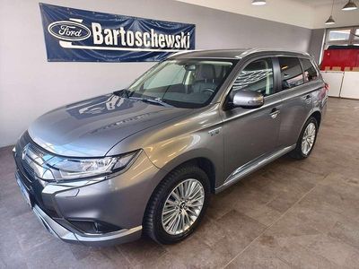 Gebraucht Mitsubishi Outlander P-HEV Basis 135 PS (99 kW) 2020 Platinumgrau (m) SUV
