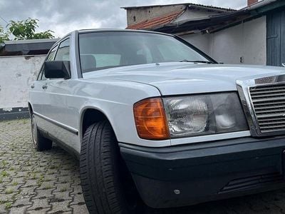 Gebraucht Mercedes 190 90 PS (66 kW) 1987 Weiß Limousine