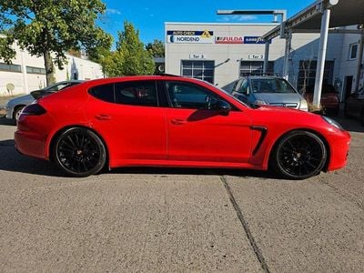 Porsche Panamera 4