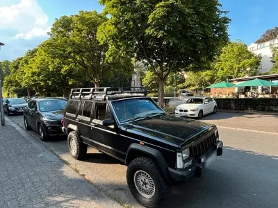 Gebraucht Jeep Cherokee 172 PS (126 kW) 1993 Schwarz SUV