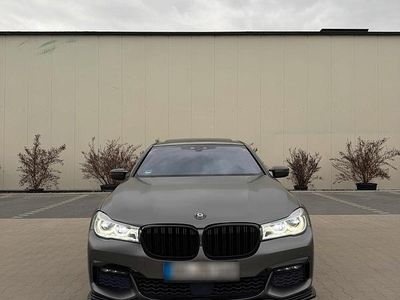 Second-hand BMW 740 Performance 400 CP (294 kW) 2016 Negru Berlinǎ