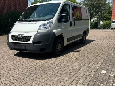 Gebraucht Peugeot Boxer 102 PS (75 kW) 2010 Weiß Van