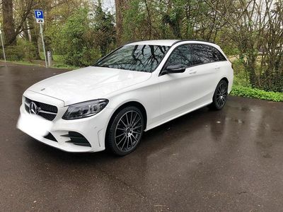 Weiß Gebraucht 2018 Mercedes C200 AMG line Kombi | 26.499 €