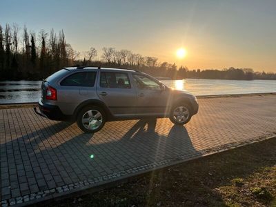 gebraucht Skoda Octavia Scout 4x4 Kombi AHK DSG Xenon