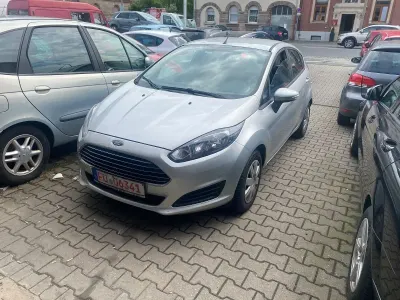 Gebraucht Ford Fiesta Trend 75 PS (55 kW) 2013 Silber Kleinwagen