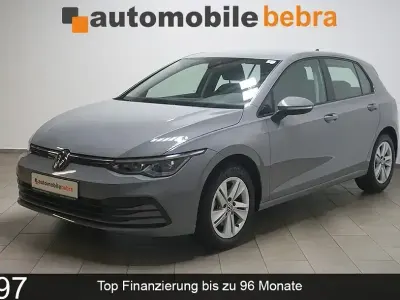 Brugt VW Golf VIII Life 150 HK (110 kW) 2022 Grå Sedan