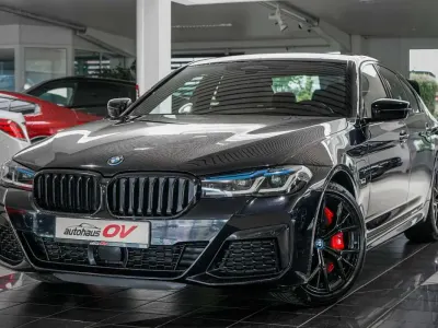 Gebraucht BMW 545 M Sport 394 PS (289 kW) 2023 Carbonschwarz Limousine