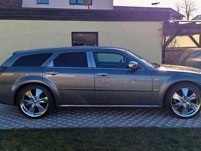 Second-hand Chrysler 300C Touring 218 CP (160 kW) 2010 Gri Break