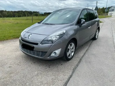 Gebraucht Renault Mégane III 131 PS (96 kW) 2010 Grau Van / Kleinbus