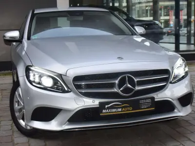 Używany Mercedes C300e 211 KM (155 kW) 2020 Szary Sedan/Limuzyna