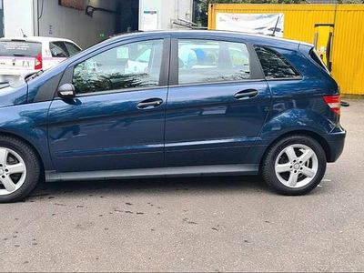 Second-hand Mercedes B150 95 CP (69 kW) 2008 Albastru Monovolum
