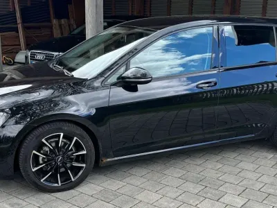 Gebraucht VW Golf VII Highline 150 PS (110 kW) 2013 Schwarz Limousine