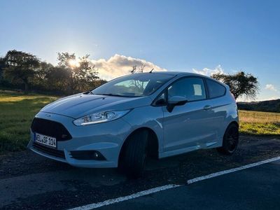 gebraucht Ford Fiesta ST 200