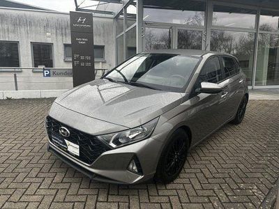 Gebraucht Hyundai i20 Select 101 PS (74 kW) 2021 Brass Kleinwagen