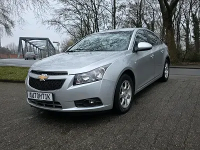 Gebraucht Chevrolet Cruze 163 PS (119 kW) 2012 Silber Limousine