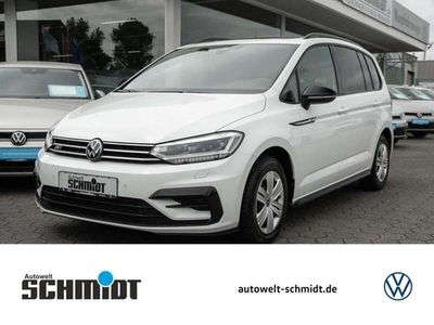 Pure white Gebraucht 2024 VW Touran Highline Van / Kleinbus | 36.250 € (Fairer Preis)