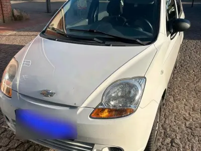 Gebraucht Chevrolet Matiz 52 PS (38 kW) 2009 Weiß Kleinwagen