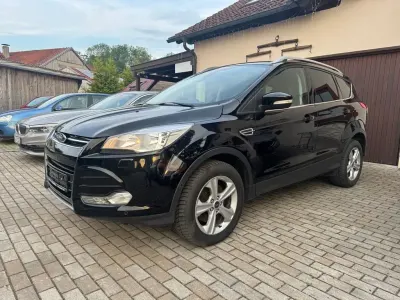 Gebraucht Ford Kuga Titanium 163 PS (119 kW) 2013 Schwarz SUV
