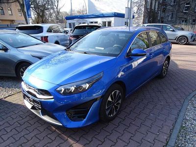 Second-hand Kia Ceed Sportswagon Vision 141 CP (103 kW) 2022 Albastru Break