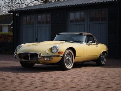 Brugt Jaguar E-Type 265 HK (194 kW) 1975 Gul Cabriolet