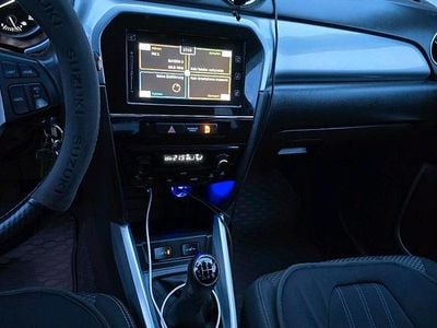 Gebraucht Suzuki Vitara 120 PS (88 kW) 2018 Schwarz SUV