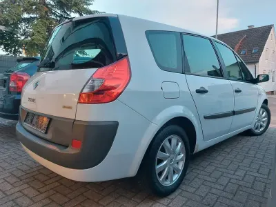 Gebraucht Renault Scénic II 131 PS (96 kW) 2008 Weiß Van / Kleinbus