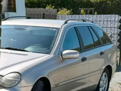Gebraucht Mercedes C180 2003 Gold Kombi