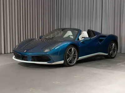 Gebraucht Ferrari 488 670 PS (492 kW) 2019 Blau Cabrio