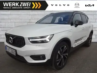 Begagnad Volvo XC40 R-Design 261 HK (191 kW) 2020 Vit SUV