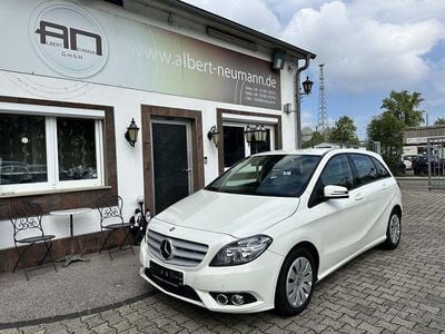 Gebraucht Mercedes B220 Style 184 PS (135 kW) 2014 Weiß Van / Kleinbus