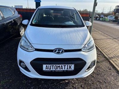 Gebraucht Hyundai i10 Style 87 PS (63 kW) 2015 Weiß Kleinwagen