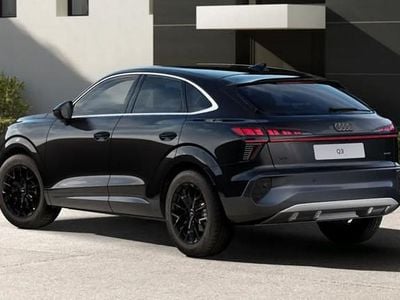 Nuova Audi Q3 Sportback Ambiente 204 CV (150 kW) 2026 Verde SUV