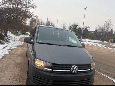 Gebraucht VW T6 150 PS (110 kW) 2016 Grau Van