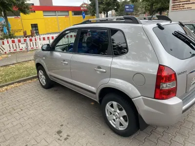 Gebraucht Hyundai Tucson GLS 141 PS (103 kW) 2006 Silber SUV