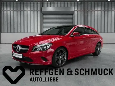 Gebraucht Mercedes CLA200 Shooting Brake 156 PS (114 kW) 2016 Rot Kombi