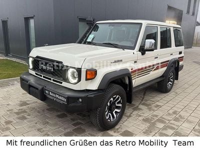 Nuova Toyota Land Cruiser 228 CV (167 kW) 2025 Grigio SUV