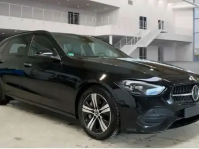Gebraucht Mercedes C300 Avantgarde 265 PS (194 kW) 2022 Schwarz Limousine