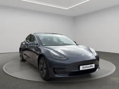 Second-hand Tesla Model 3 Standard Range Plus 239 kW (325 CP) 2020 Gri Berlinǎ