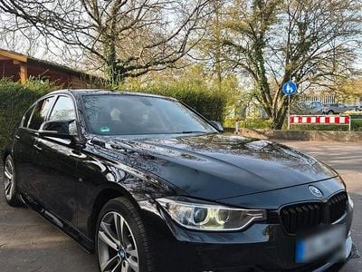 Gebraucht BMW 320 Sport Line 184 PS (135 kW) 2012 Schwarz Limousine