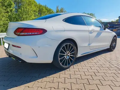 Gebraucht Mercedes C200 AMG line 184 PS (135 kW) 2017 Weiß Coupé