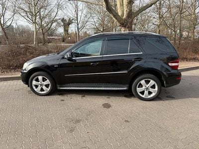 Usata Mercedes ML350 205 CV (150 kW) 2010 Nero SUV