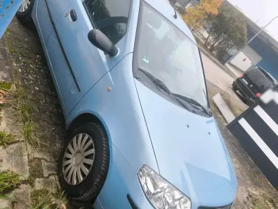 Usata Fiat Punto 60 CV (44 kW) 2004 Blu Utilitaria