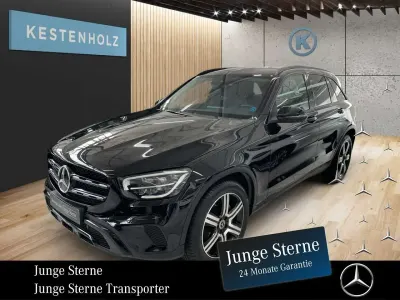 Używany Mercedes GLC300 Night 245 KM (180 kW) 2021 Czarny SUV