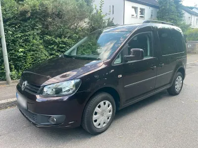 Gebraucht VW Caddy Trendline 75 PS (55 kW) 2013 Violet Van / Kleinbus