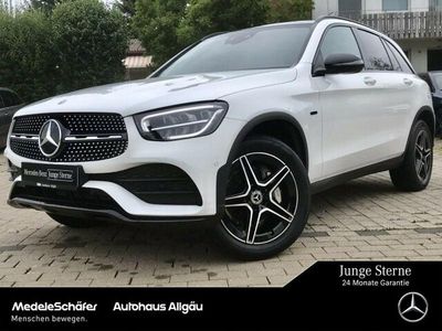 Gebraucht Mercedes GLC300e AMG 211 PS (155 kW) 2021 Unilack polarweiß SUV